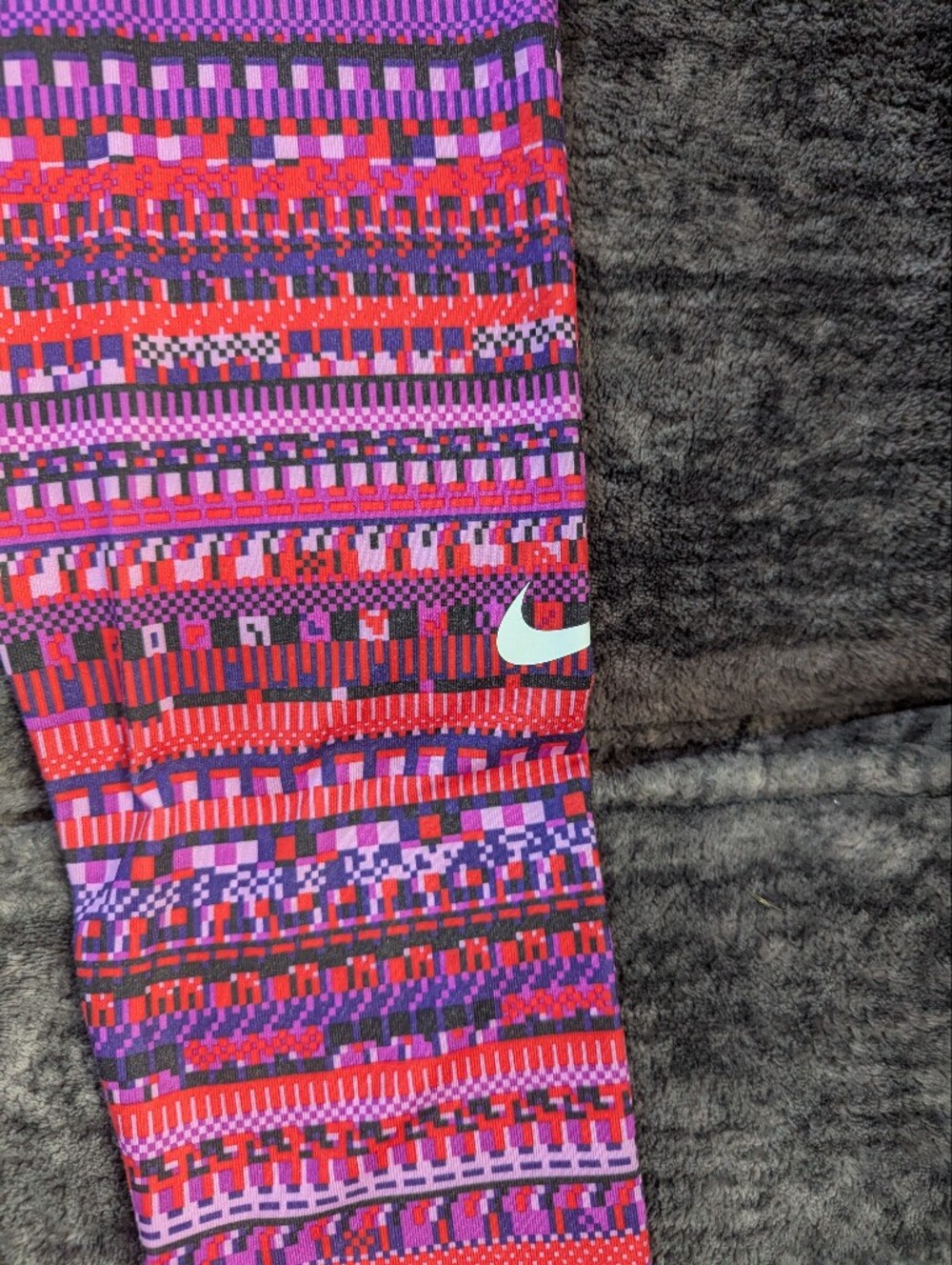 Nike Pro Pink and Purple Patterned Leggings - Picture 4 of 7
